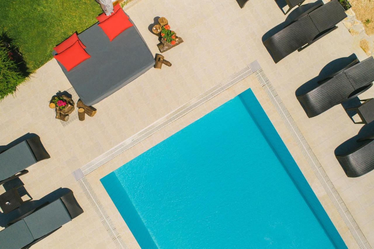 Corali Sea Breath & Pool Amoudi
