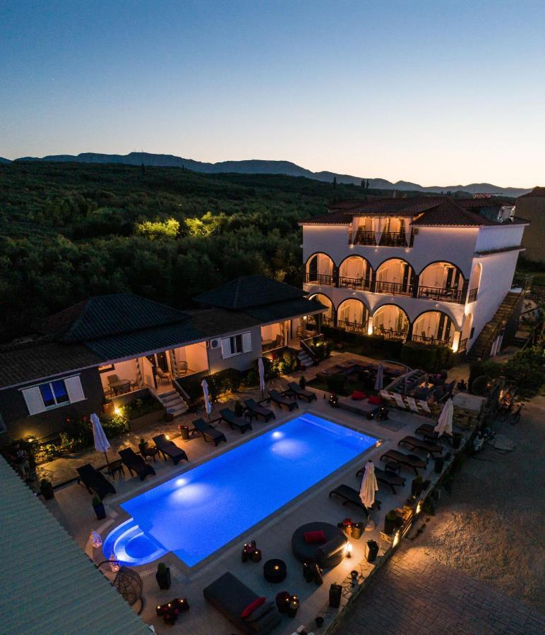 Apartment Corali Sea Breath & Pool Amoudi