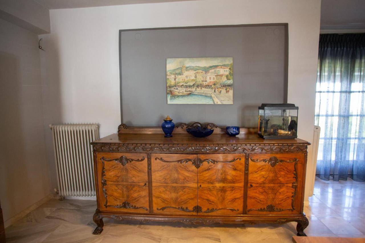 Villa Hillock: Traditional Luxury With Garden For Gatherings Thessaloniki