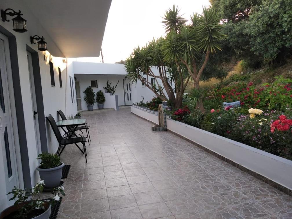 Golden Sun Apartment Rodakino