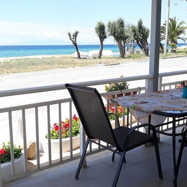 Vasileiadou Coastal Apartment *
