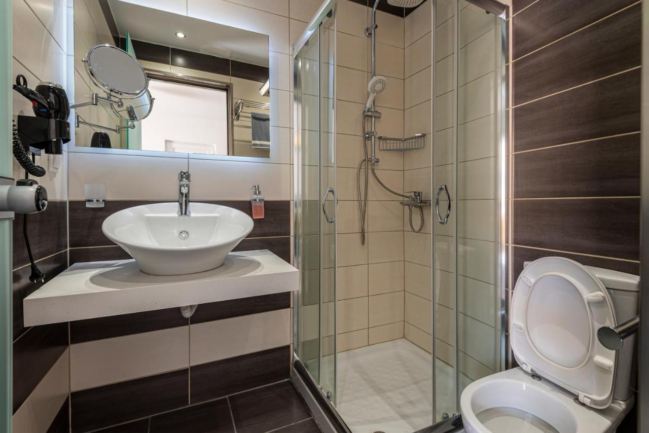 Cirillo Family Hotel-christinas 2*
