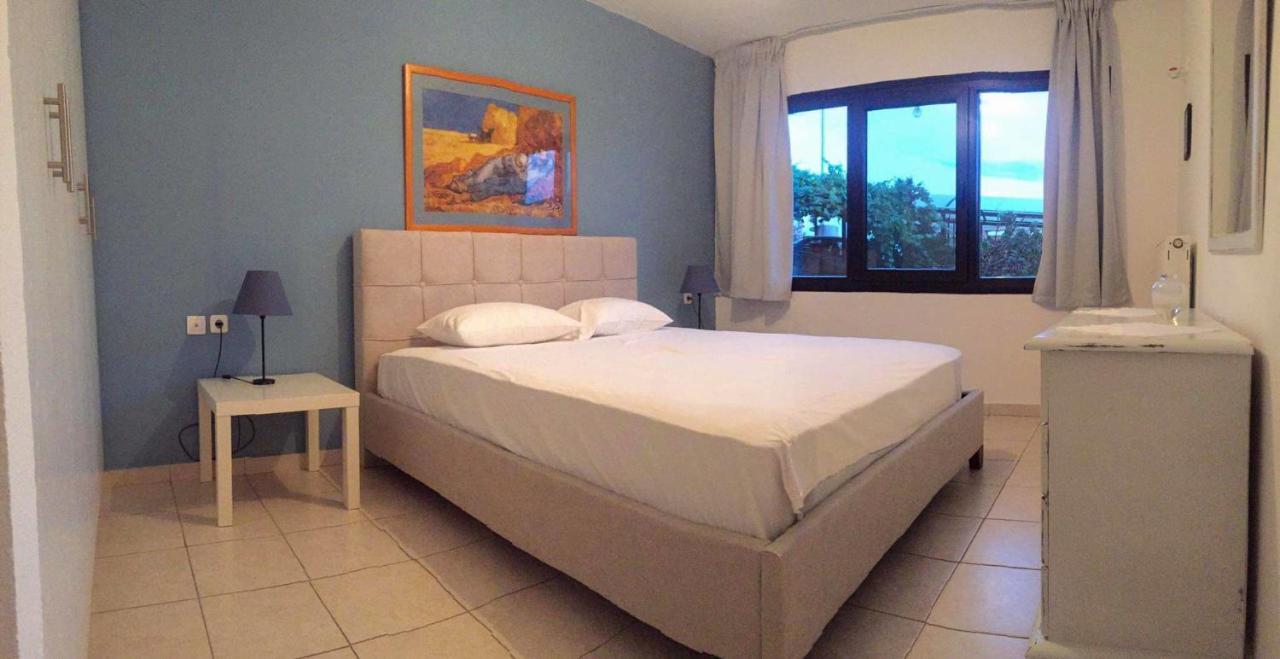 Holiday home Dora's House Comfortable With A Yard And View Pyrgadikia