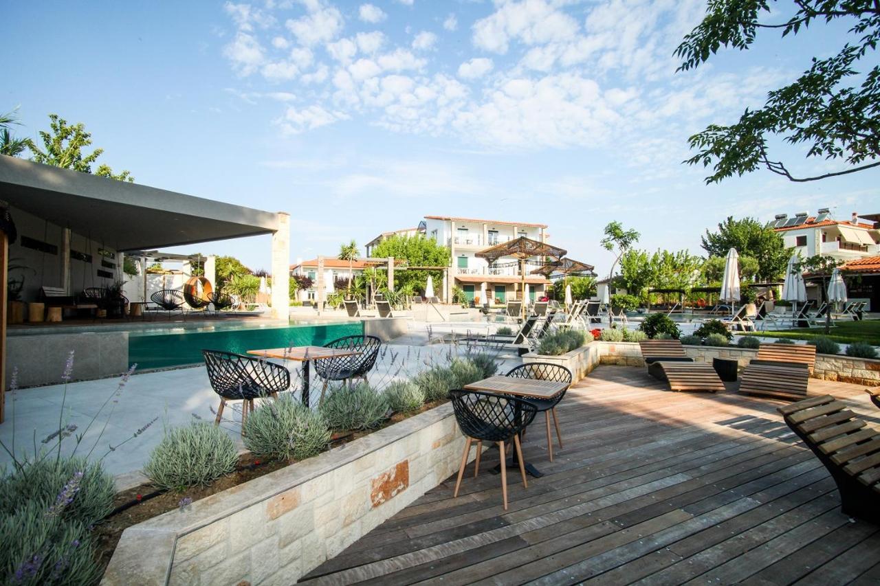 Nostos Hotel 2*