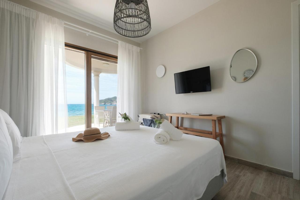 Armikes Beachfront * Afionas