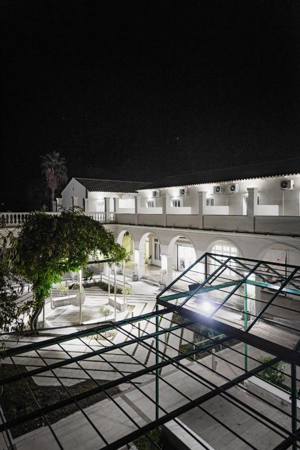 Olive Grove Beachfront & Seaview (adults Only)