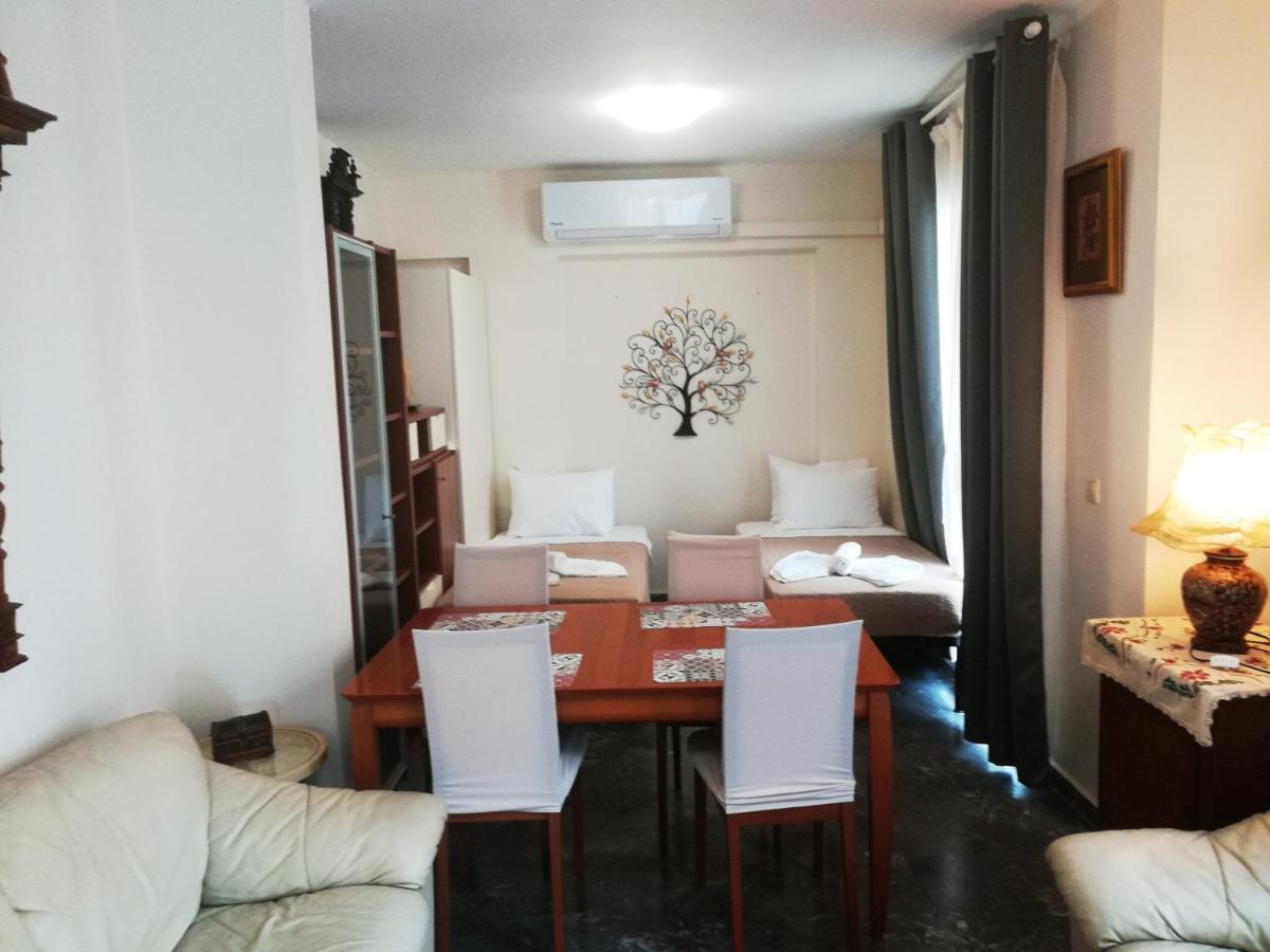 Luxury Apts Center Apartment *