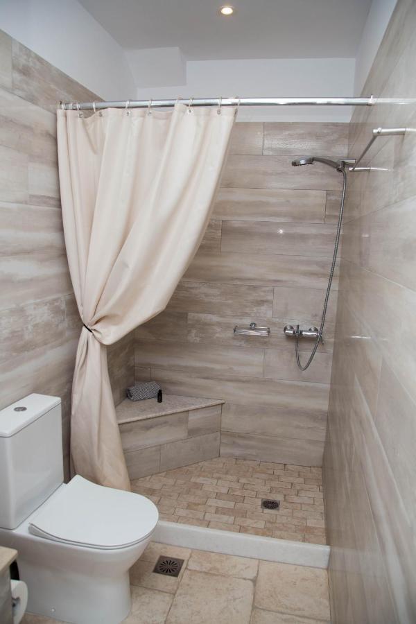 Aparthotel Artemis 2*