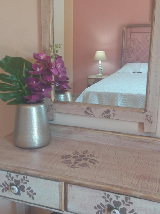 Alexandra Spingou Apartment *