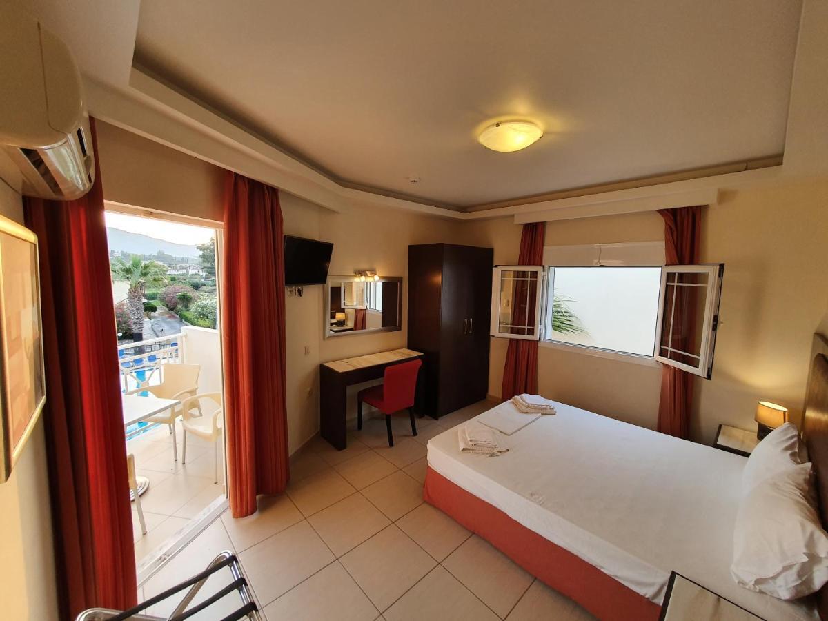 Vivian Hotel Aparthotel 2*