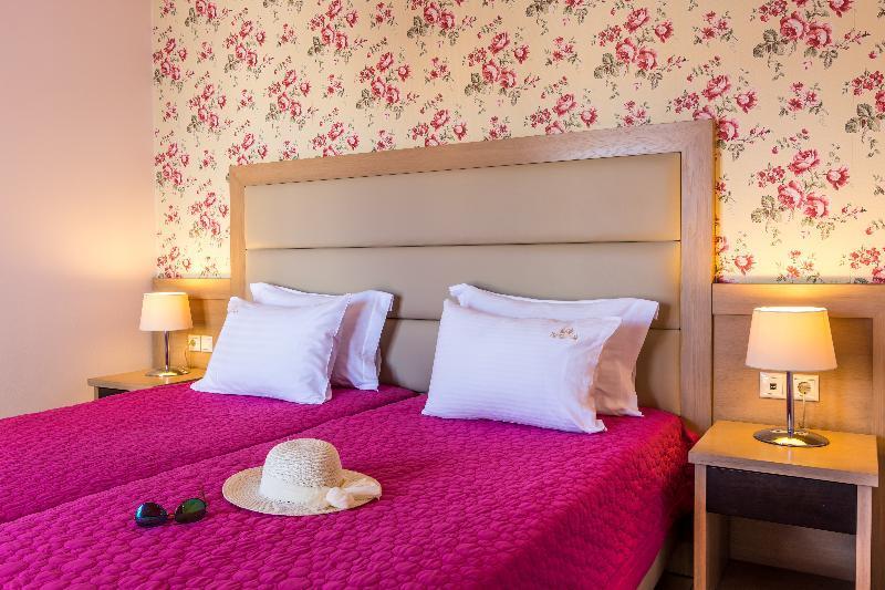 Pilot's Luxury Aparthotel