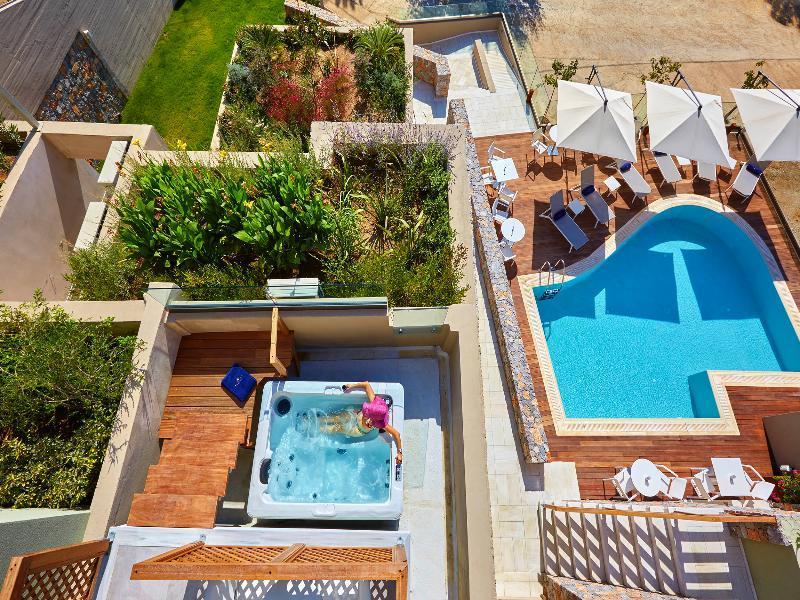 Aparthotel Mystery Luxury 4*