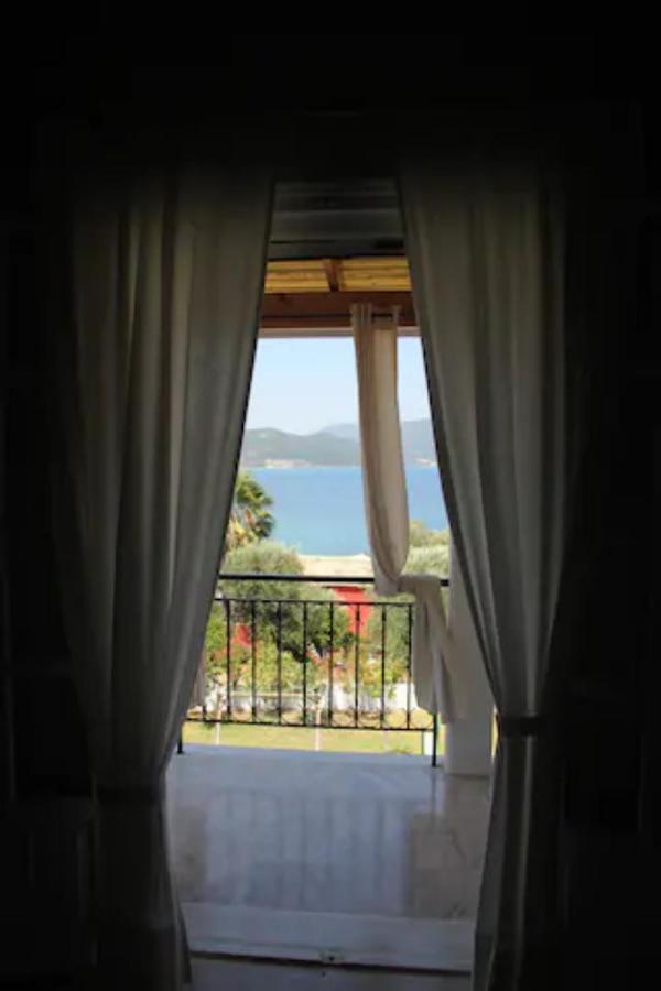 Armonia * Corfu (city)