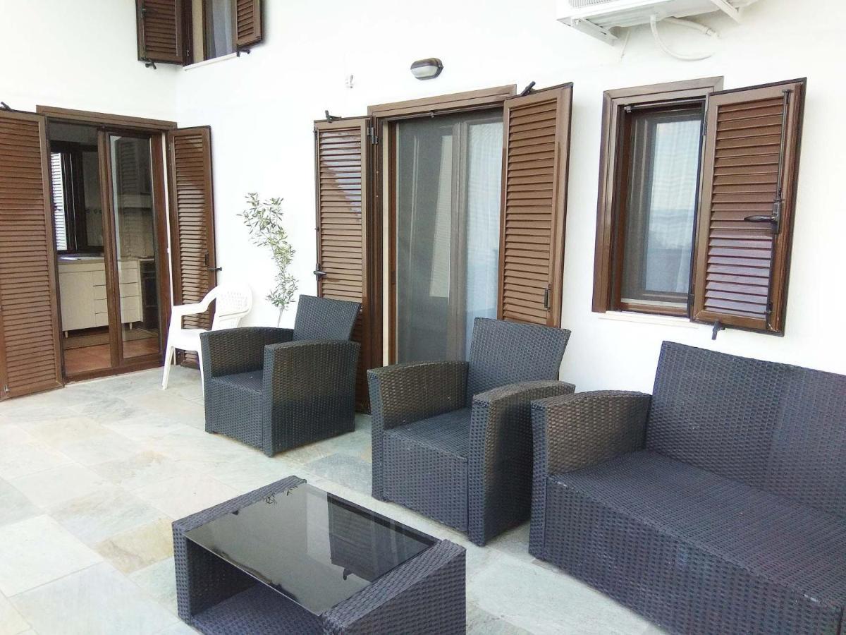 Front In Polychrono Holiday home *
