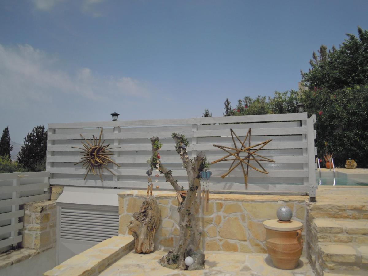 Apartment Petaloudes 2 *