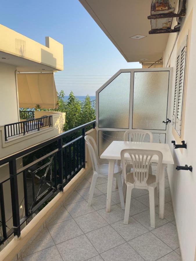 Apartment Sindonia Apartment's Psari Forada