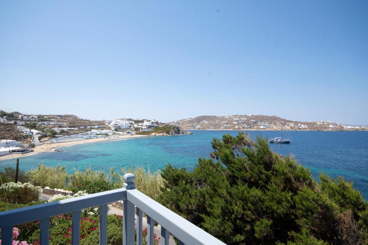 Adonis Hotel 4*