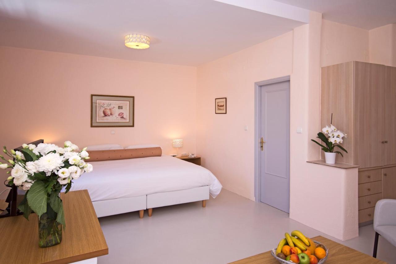 Hotel Adonis 4*
