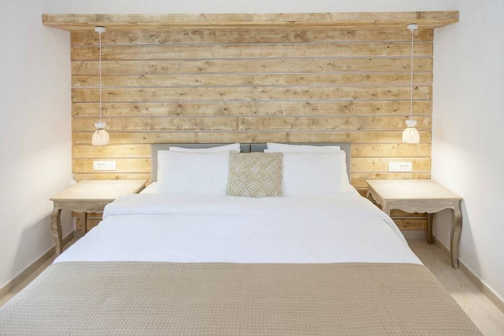 Joanna 3* Kamari (Santorini)
