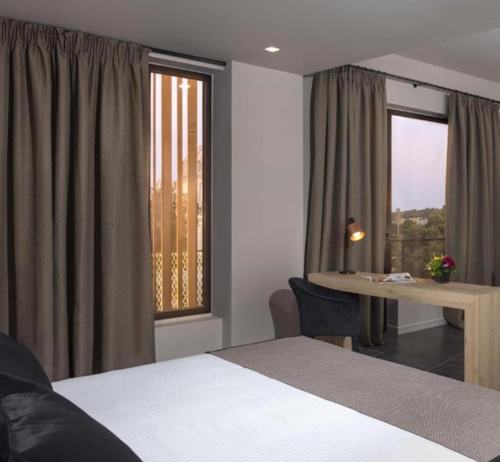 Azur 3* Athens