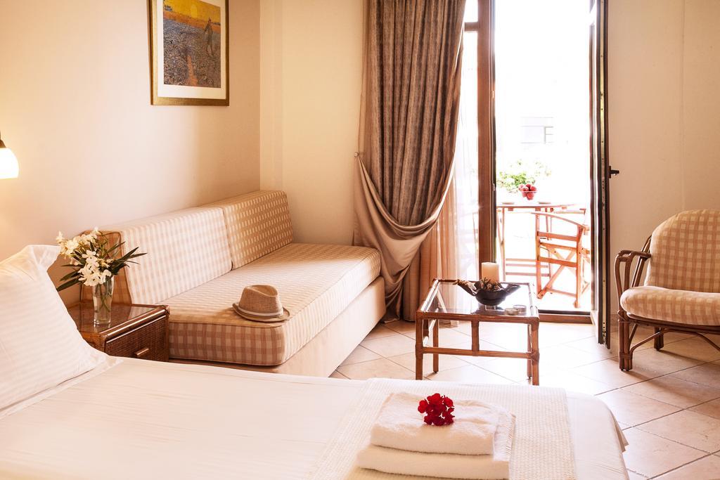 Aparthotel Hotel Paralio 3*