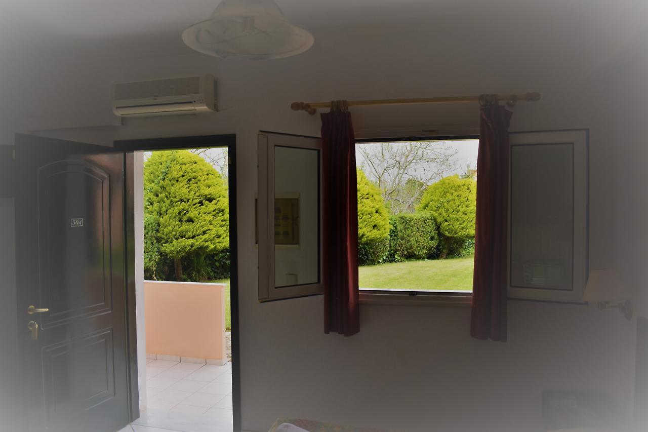 Oula Maisonettes 3* Kavos