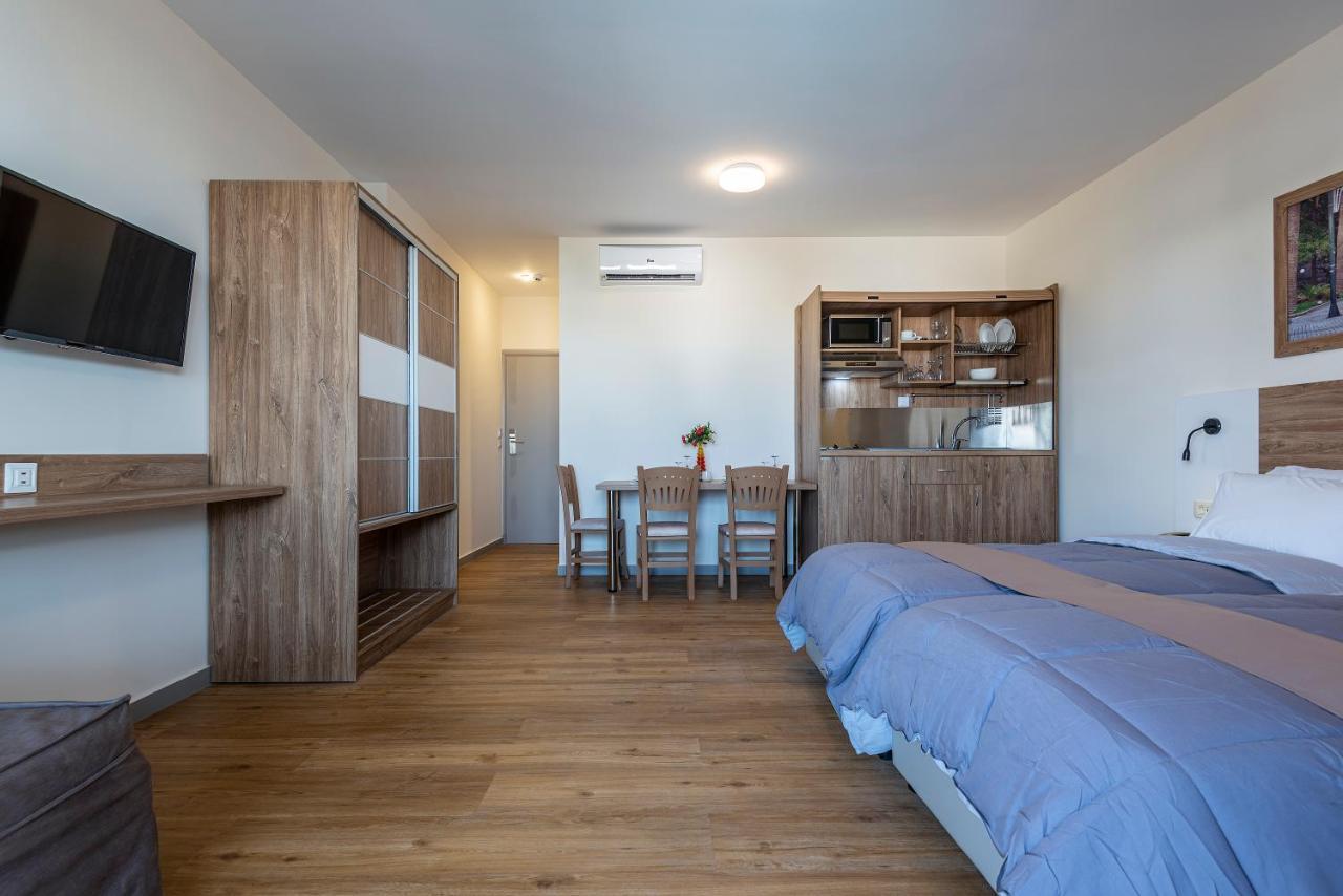 Pelopas Hotel