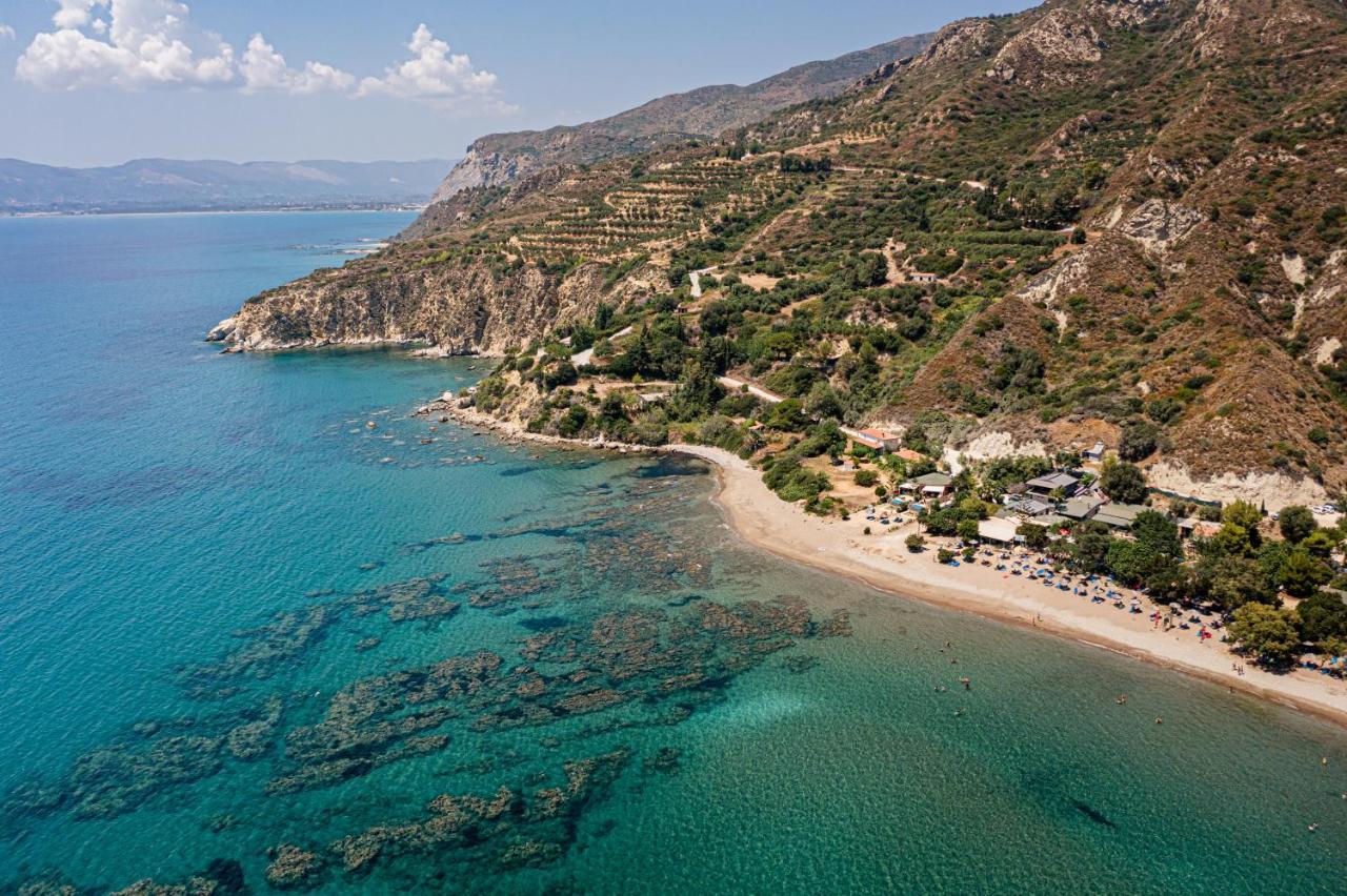 Beachfront Andriana With Mini Pool And Villa