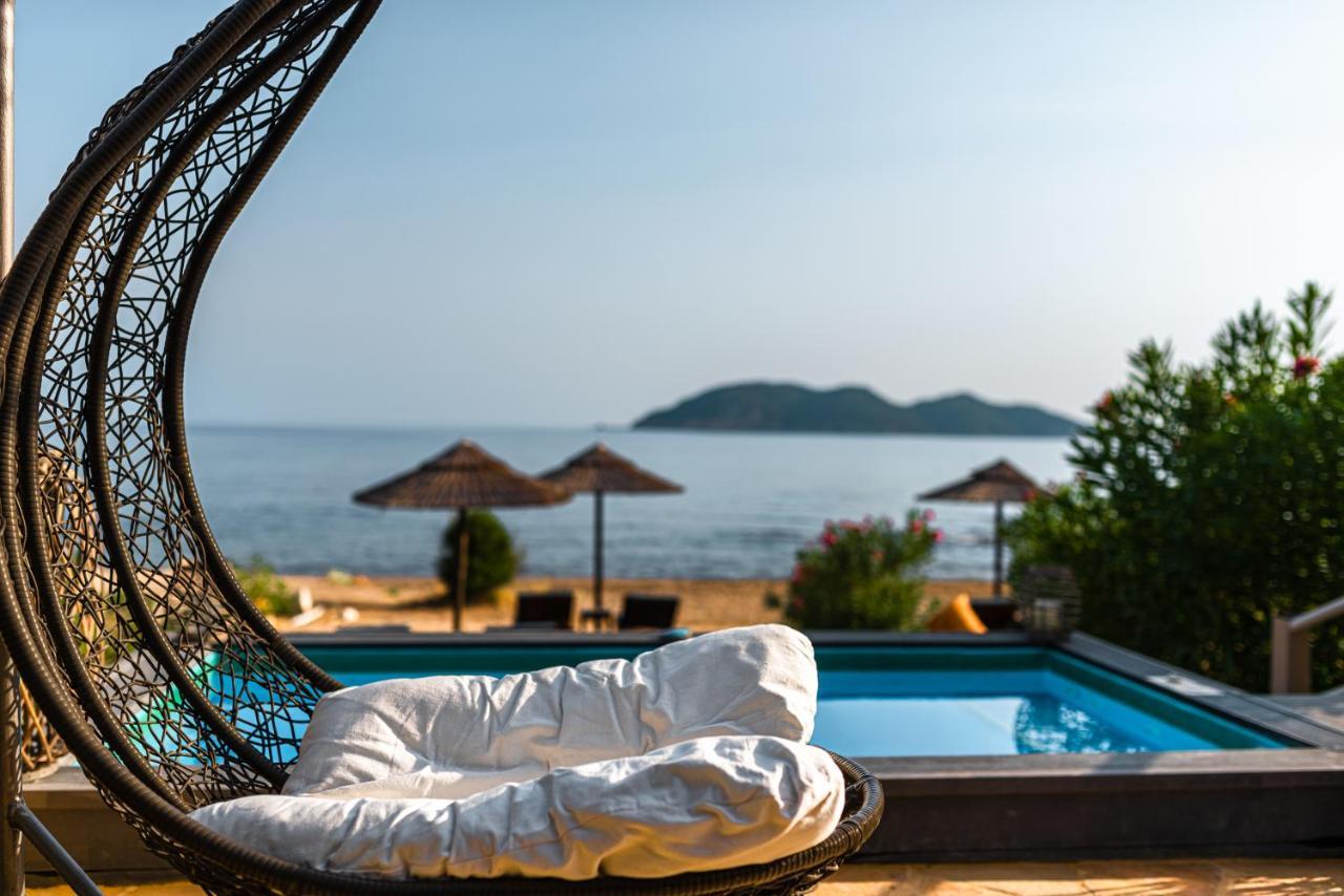 Villa Beachfront Andriana With Mini Pool And *