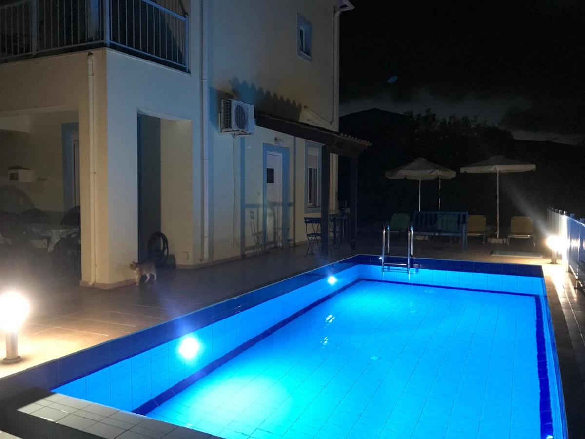 Tranquil Vista Villa: Seaside Retreat With Private Pool Villa Kefalas