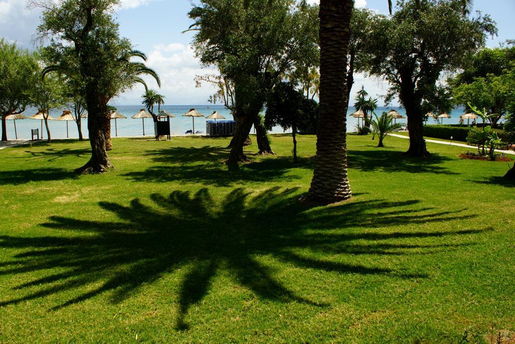 Delfinia Hotel