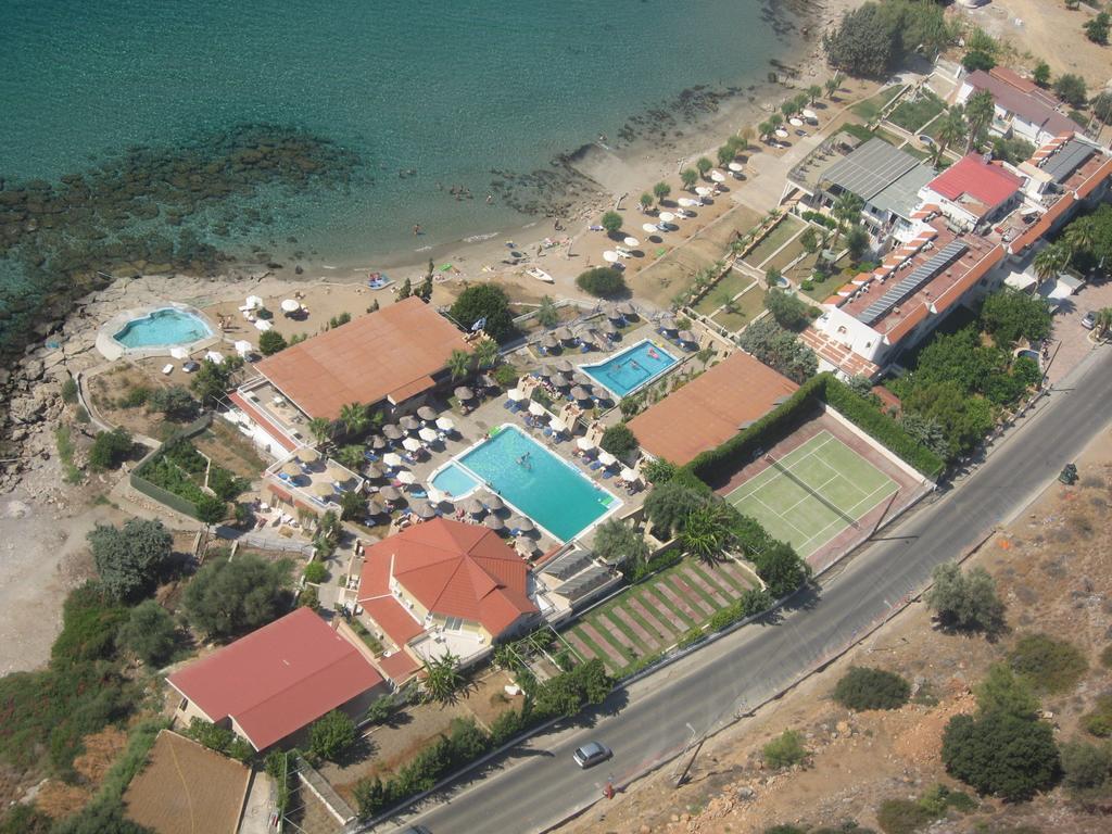 Ilyssion Hotel 2*
