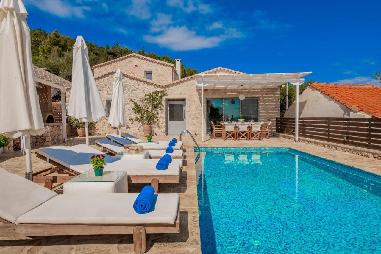 Daniela - Private Pool And Serene Location, By Zantewize * Korithion