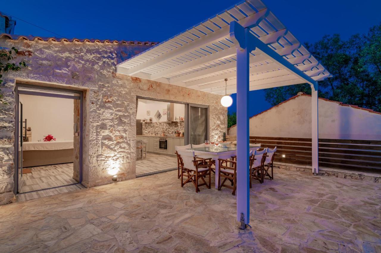Villa Daniela - Private Pool And Serene Location, By Zantewize *