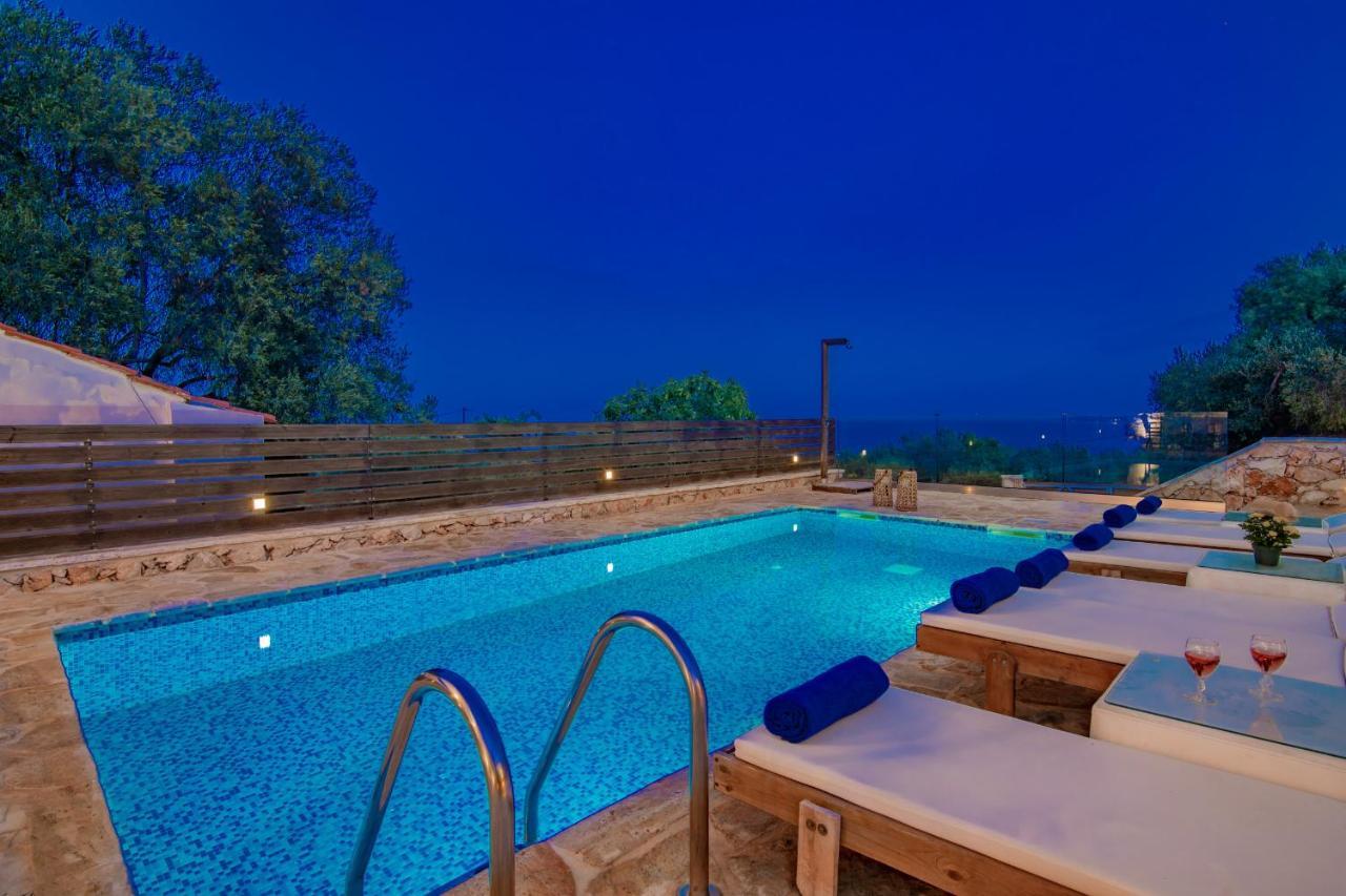 Daniela - Private Pool And Serene Location, By Zantewize Villa