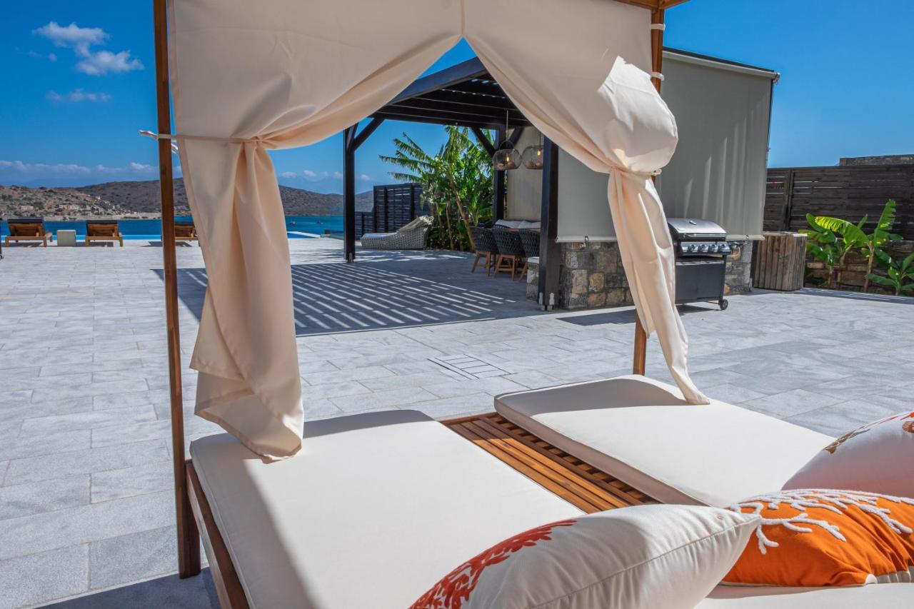 Danae By Island View Villa *
