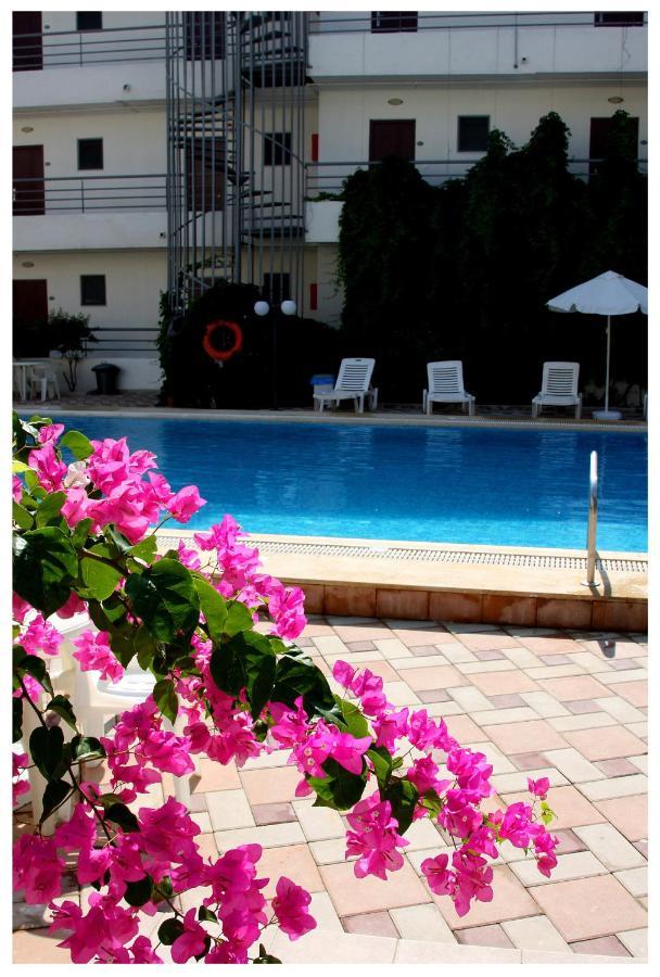 Aparthotel Santa Marina