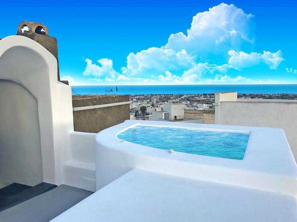 The Luna Villa *