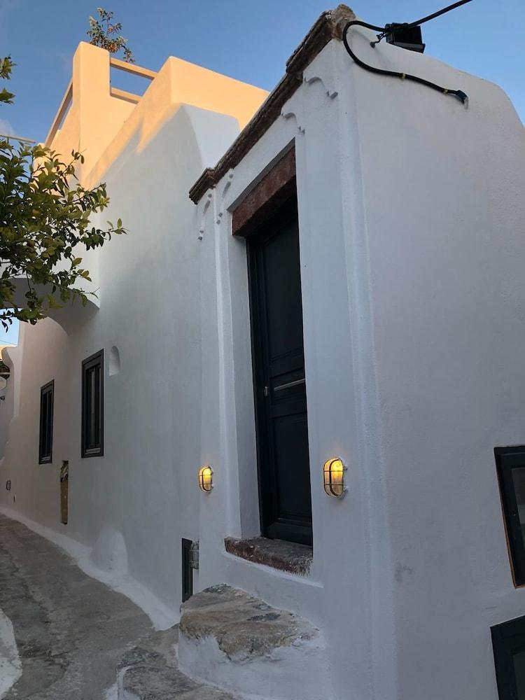 Villa The Luna Emporio (Santorini)