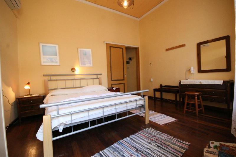 Hotel Ifigenia & 3*