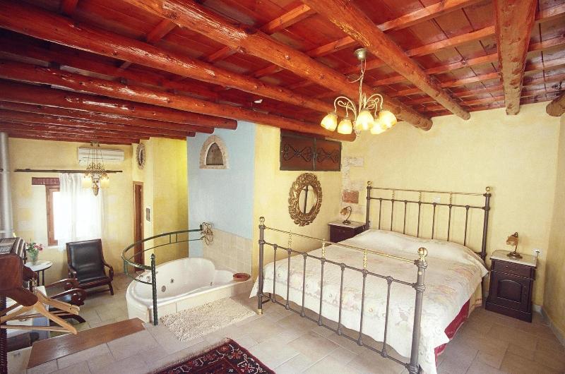 Ifigenia & Hotel Chania (Crete)