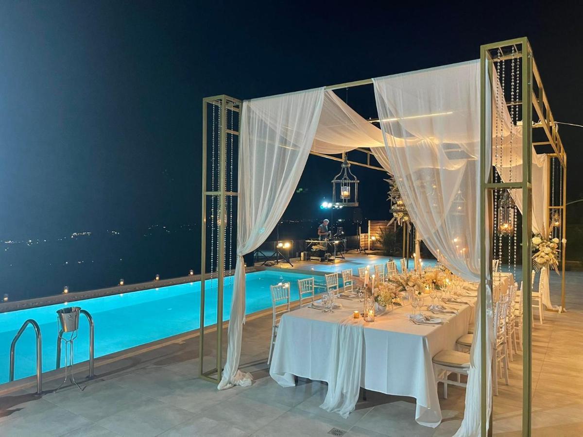 Eva West And East With 2 Private Infinity Pool & And Panoramic Sea View