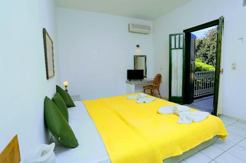 Aquarius Exclusive - Breakfast And Meal Included 3*