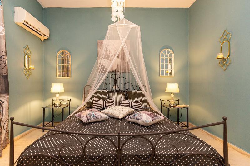 Apartment V.a Boutique And *