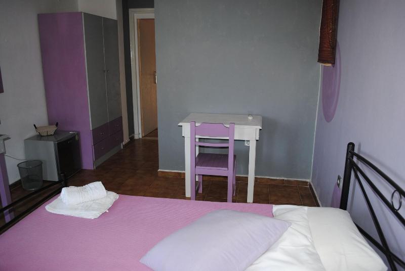 Karmik Concept Guest house Afantou