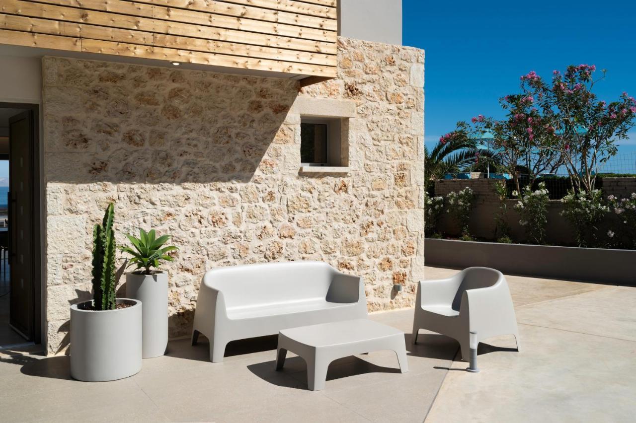 Villa Your Private Retreat By The Beach, With Heated Pool, By Thinkvilla *