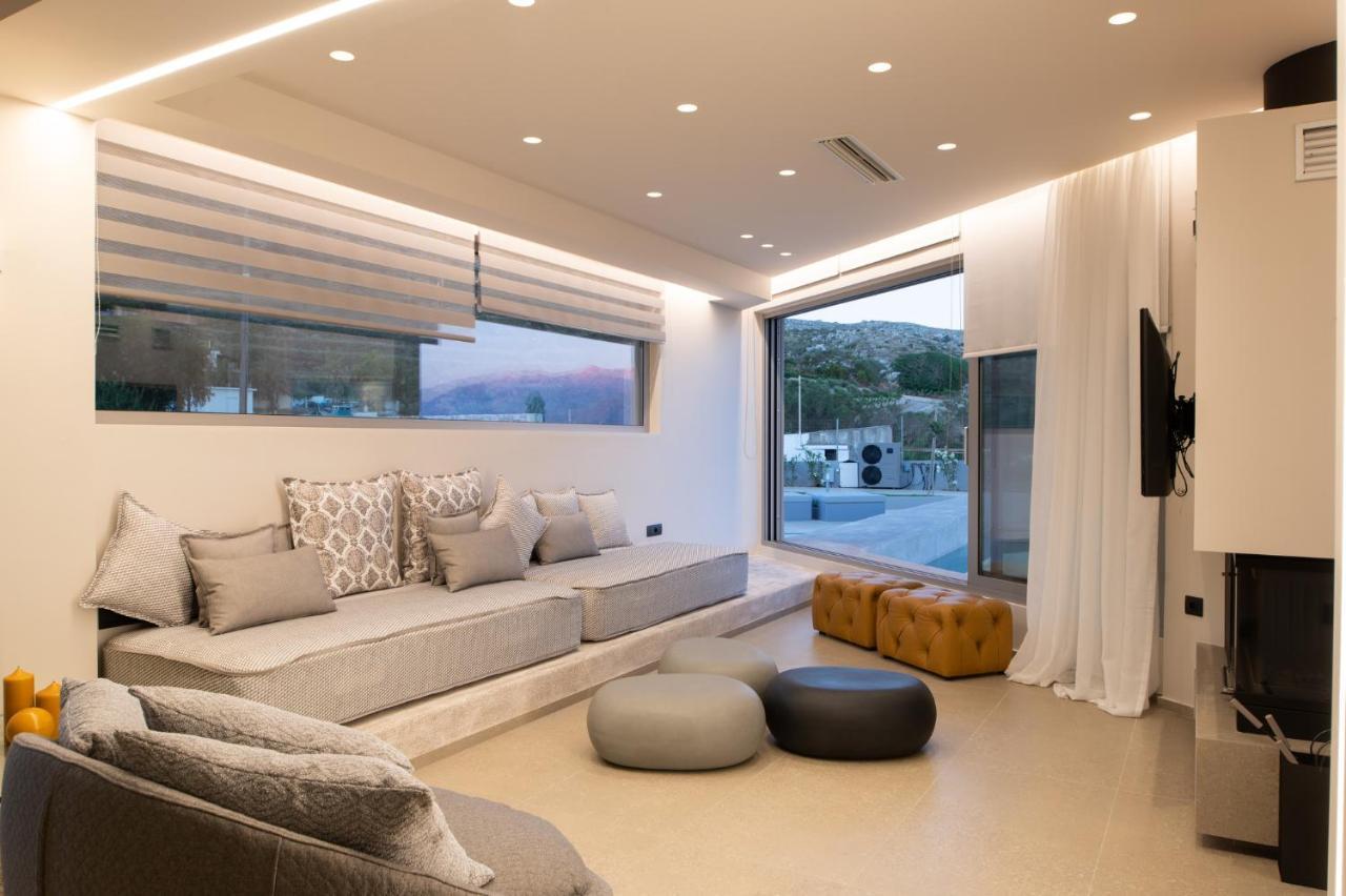 Your Private Retreat By The Beach, With Heated Pool, By Thinkvilla *