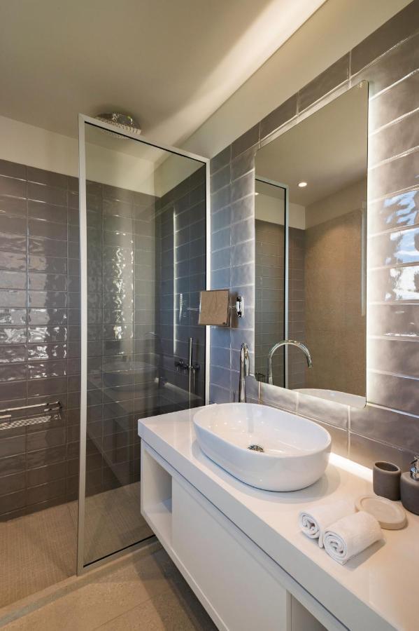 Villa Your Private Retreat By The Beach, With Heated Pool, By Thinkvilla *