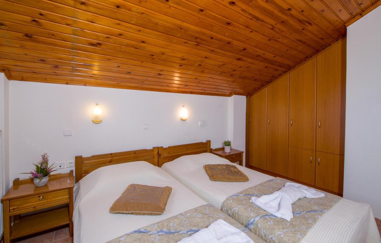 Villa Dimosthenis Stalos