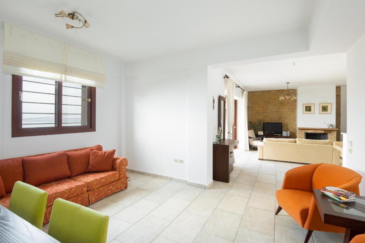Holiday home Seagrove, Beachfront In Possidi #feelslikehome *